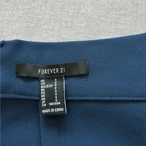 Forever 21 navy blue sailor pants. - Picture 9 of 10